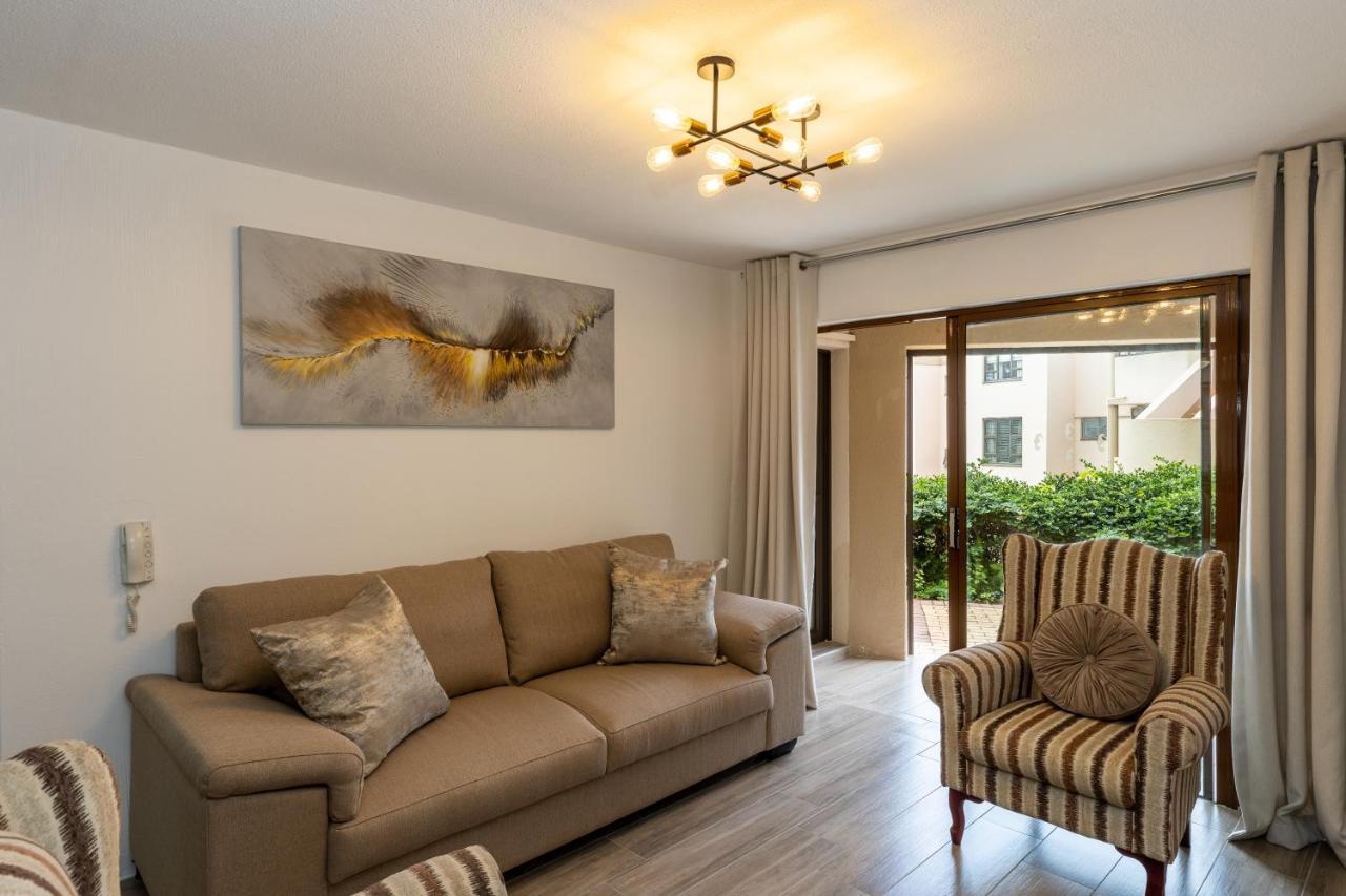 67 The Shades - Luxury Apartment In Umhlanga - Airconditioning Throughout And Inverter Durban Exteriör bild