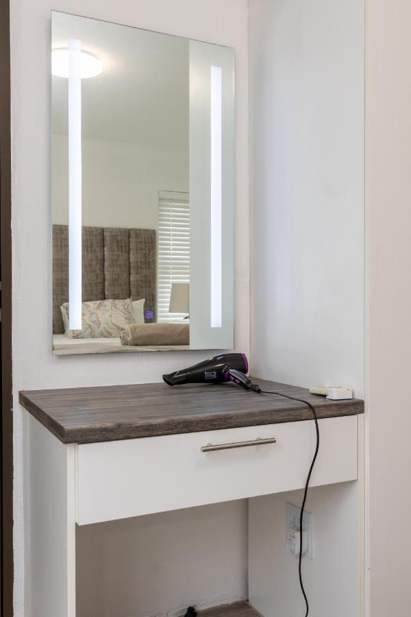 67 The Shades - Luxury Apartment In Umhlanga - Airconditioning Throughout And Inverter Durban Exteriör bild