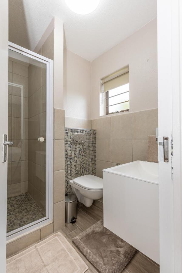 67 The Shades - Luxury Apartment In Umhlanga - Airconditioning Throughout And Inverter Durban Exteriör bild