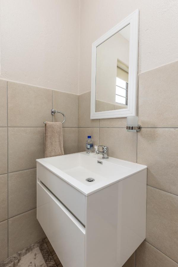 67 The Shades - Luxury Apartment In Umhlanga - Airconditioning Throughout And Inverter Durban Exteriör bild
