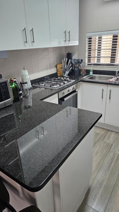 67 The Shades - Luxury Apartment In Umhlanga - Airconditioning Throughout And Inverter Durban Exteriör bild